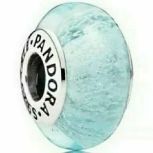 Pandora Disney Elsa's murano glass bead.